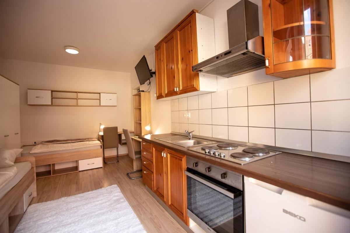 Maribor City Center Minidorm Apartment Екстер'єр фото