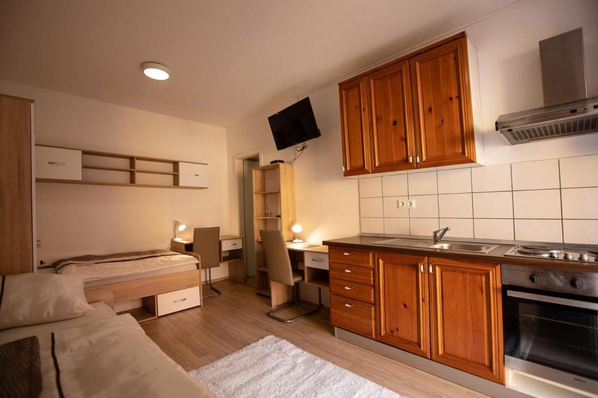 Maribor City Center Minidorm Apartment Екстер'єр фото