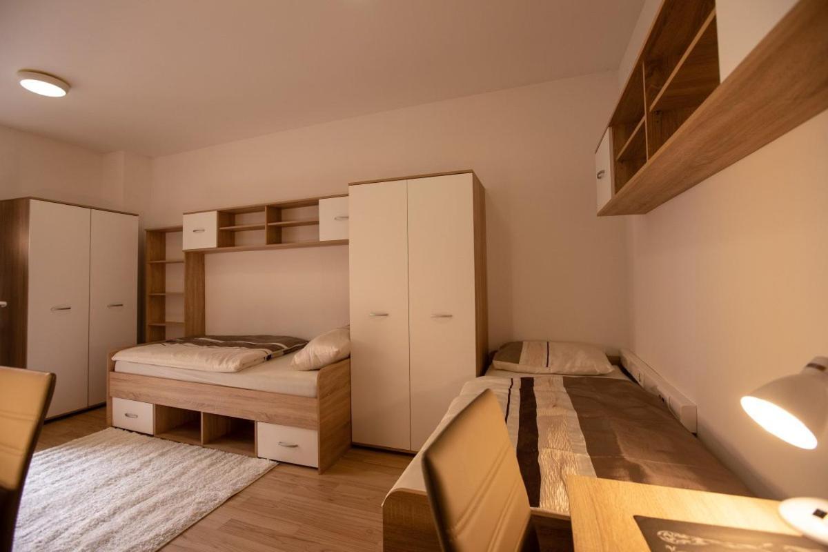Maribor City Center Minidorm Apartment Екстер'єр фото